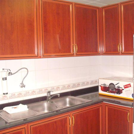 Abu Dhabi Plaza Hotel Apartments Ngoại thất bức ảnh