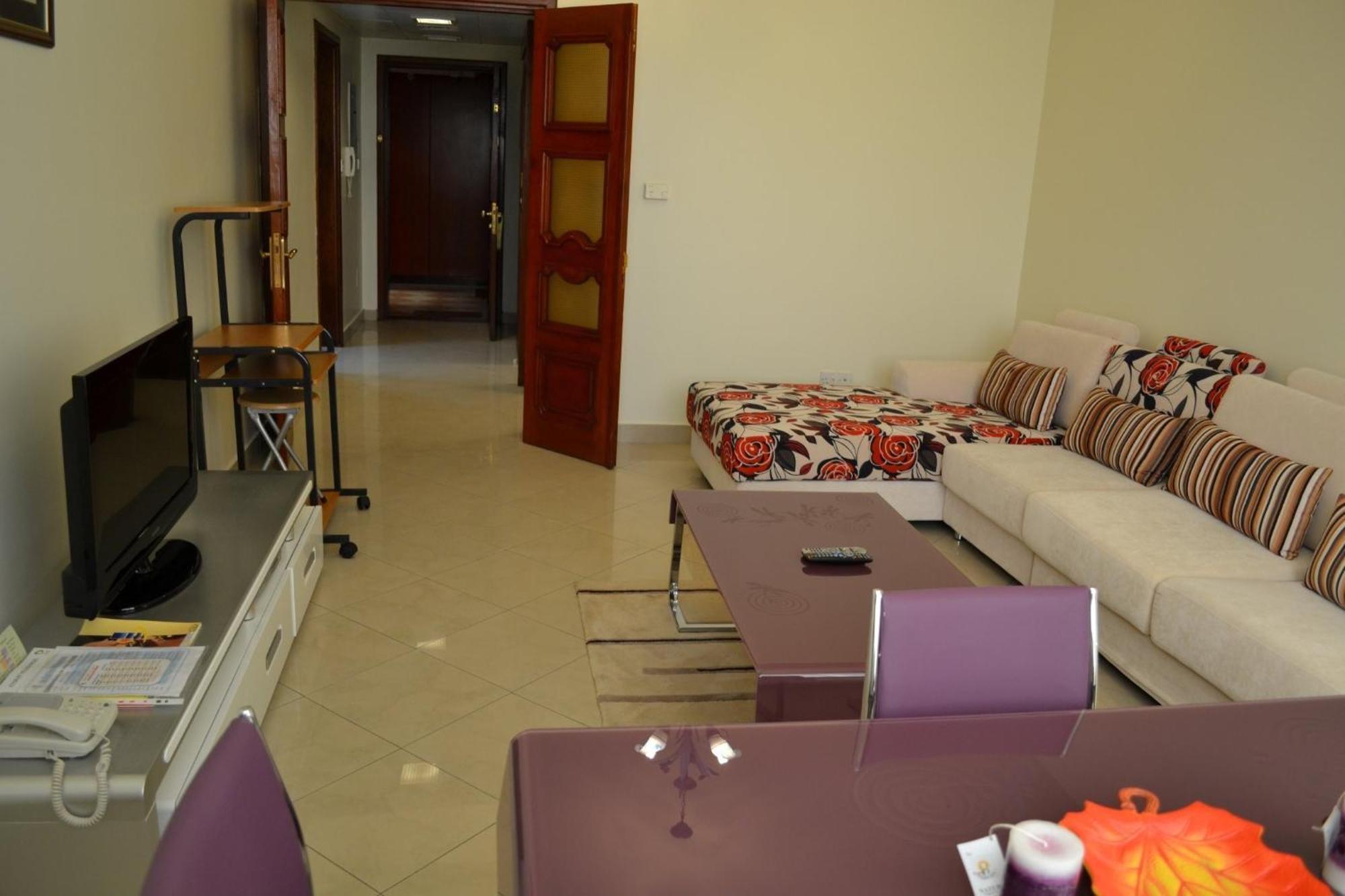 Abu Dhabi Plaza Hotel Apartments Ngoại thất bức ảnh