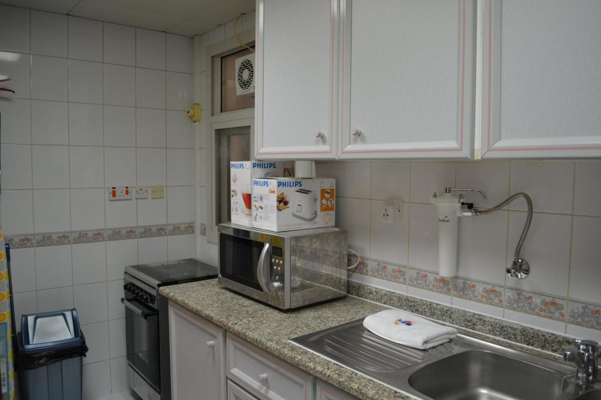 Abu Dhabi Plaza Hotel Apartments Ngoại thất bức ảnh
