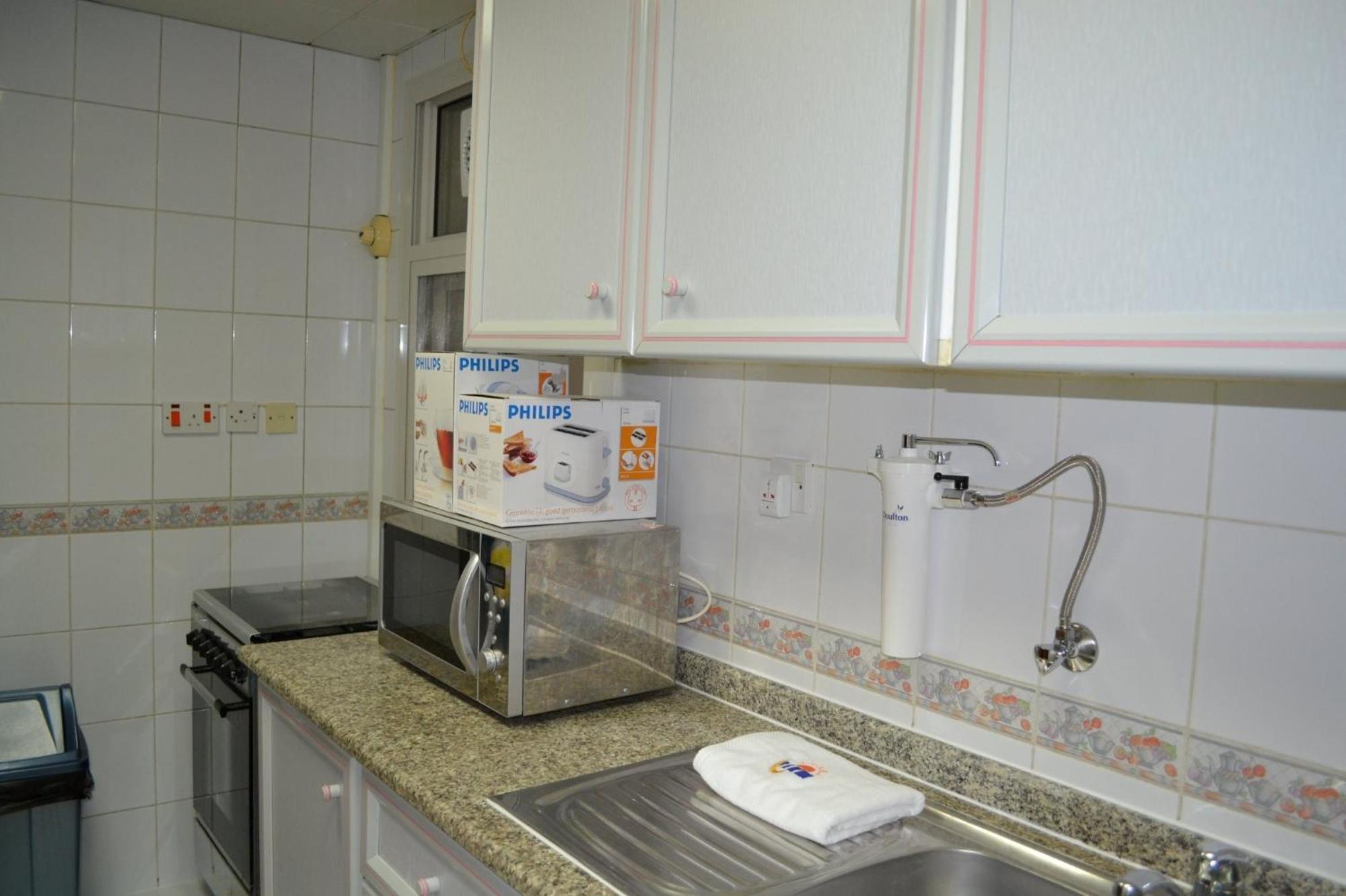 Abu Dhabi Plaza Hotel Apartments Ngoại thất bức ảnh
