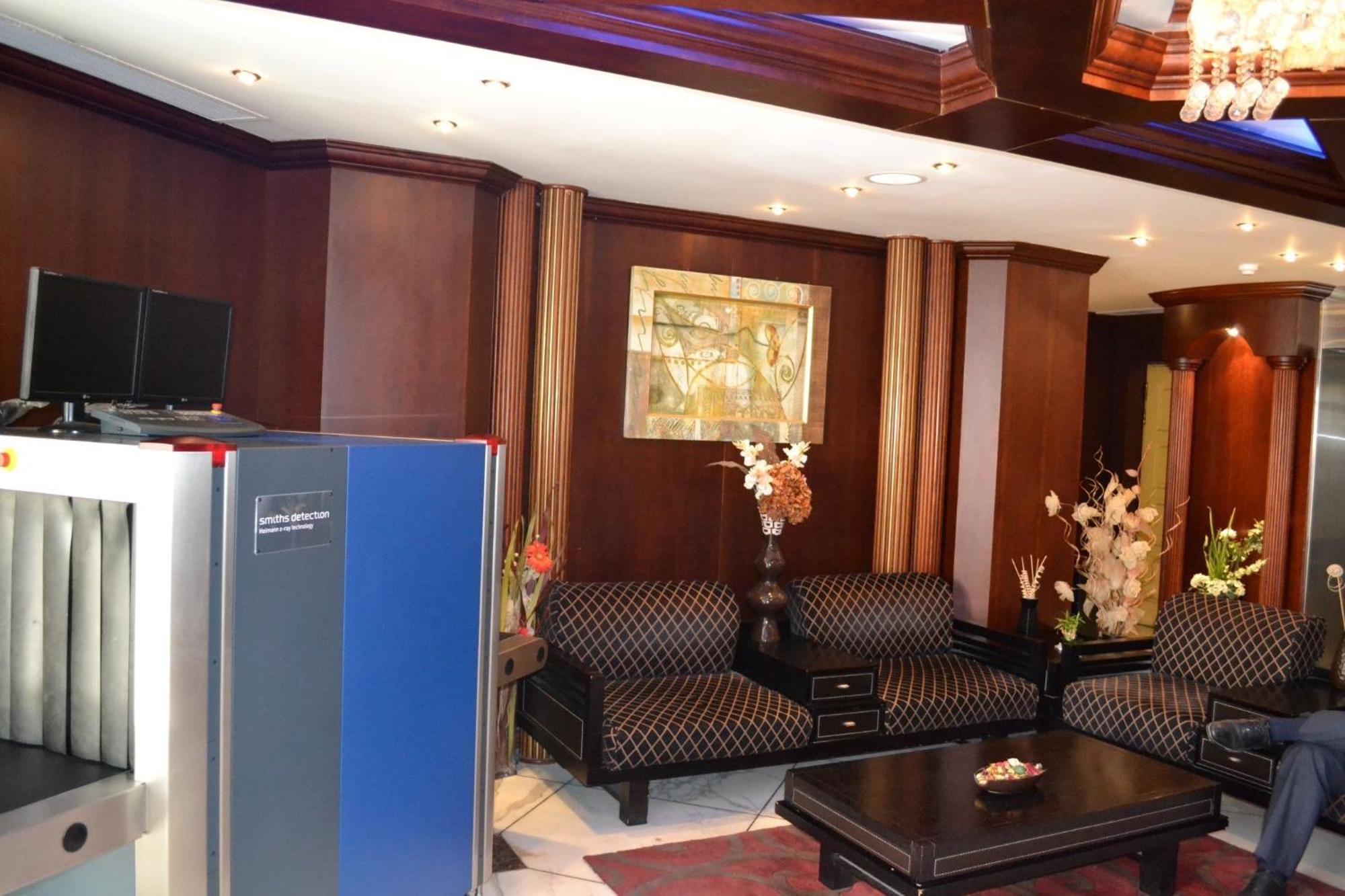 Abu Dhabi Plaza Hotel Apartments Ngoại thất bức ảnh