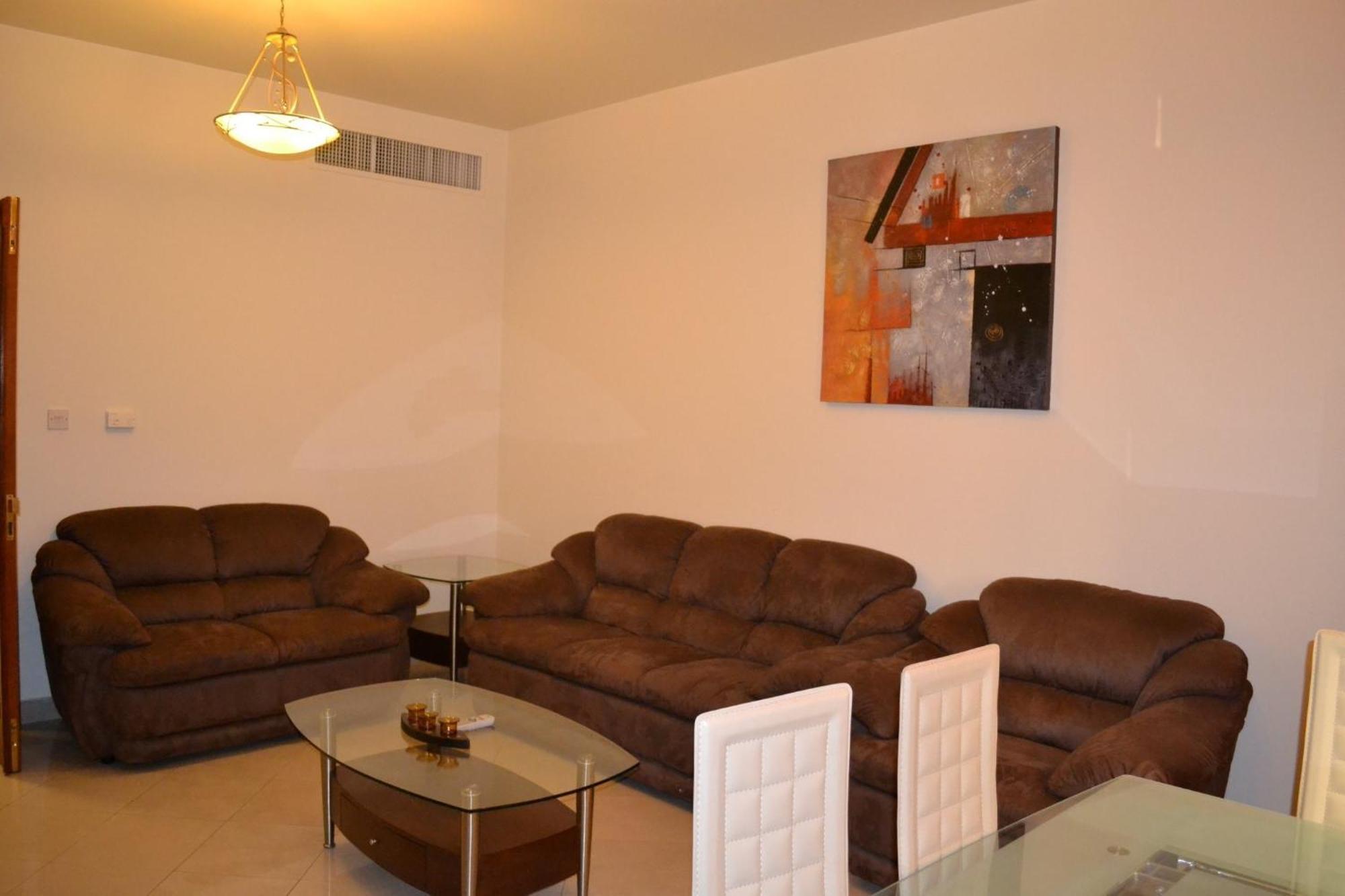 Abu Dhabi Plaza Hotel Apartments Ngoại thất bức ảnh