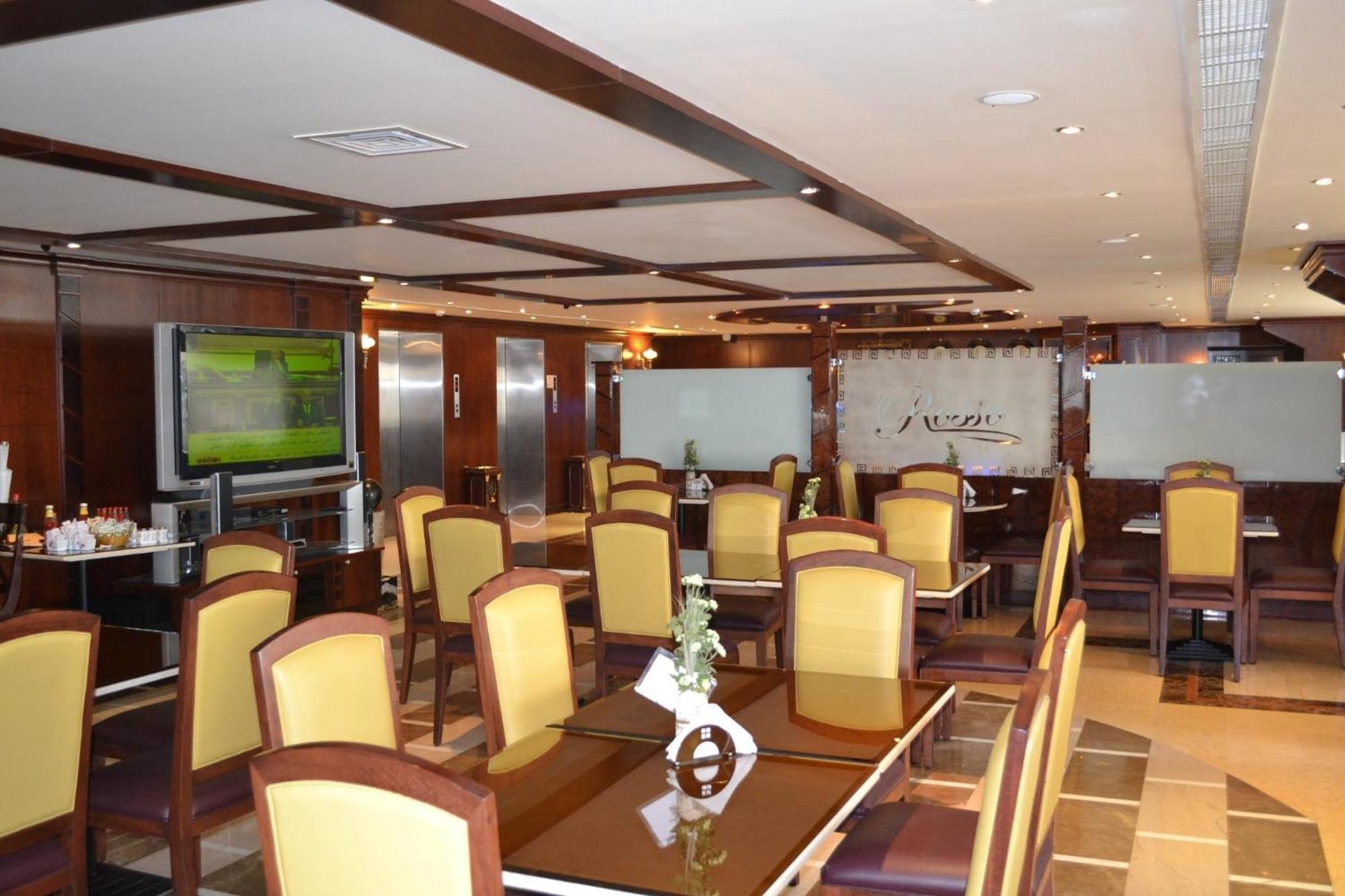 Abu Dhabi Plaza Hotel Apartments Ngoại thất bức ảnh