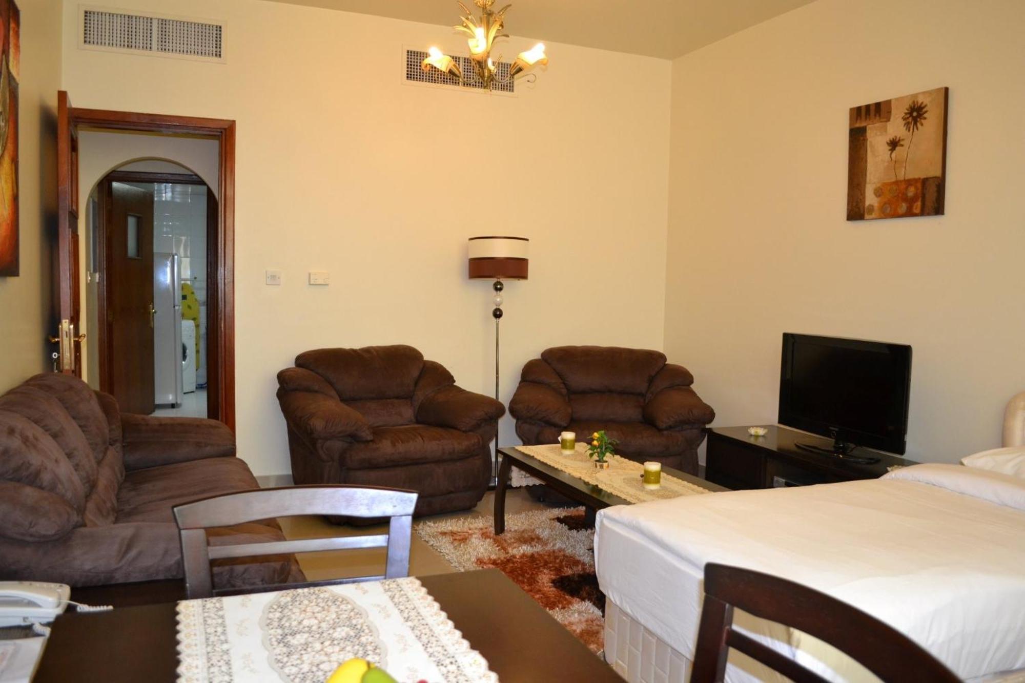 Abu Dhabi Plaza Hotel Apartments Ngoại thất bức ảnh